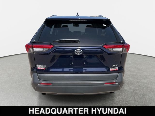 Used 2022 Blue Toyota XLE Premium image 3