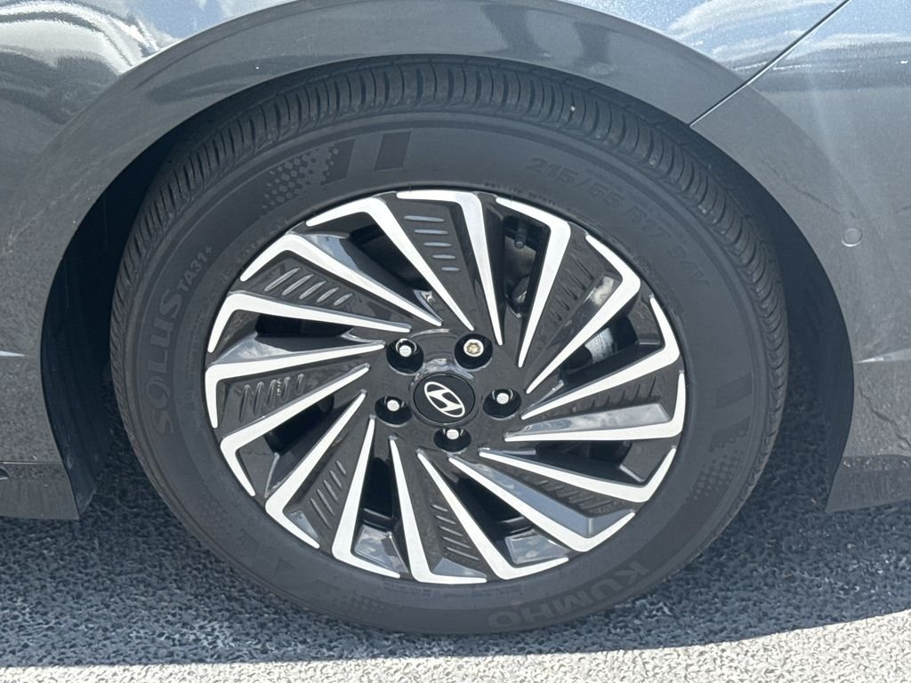 Used 2025 Gray Hyundai Limited image 11