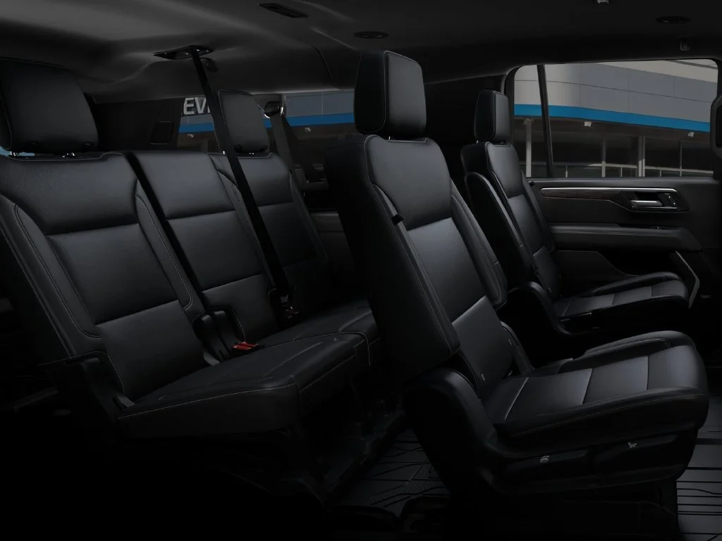 2026 Chevrolet Suburban LT - Photo 10