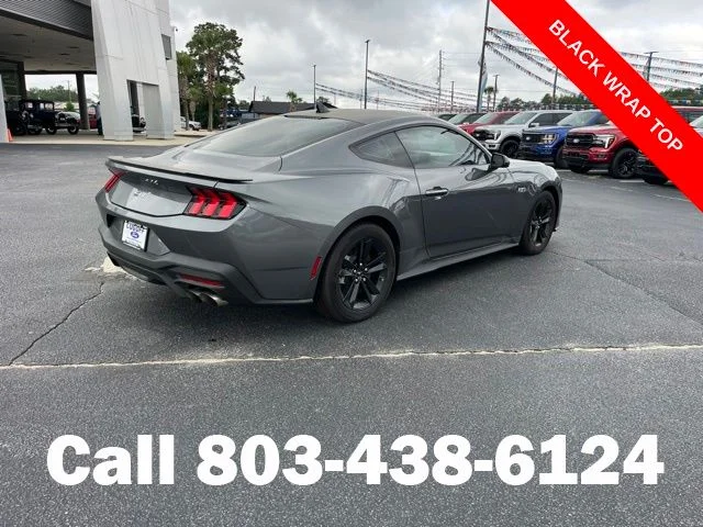 2025 Ford Mustang GT Fastback - Photo 3