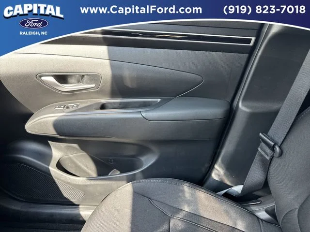 Used 2023 White Hyundai SEL image 28