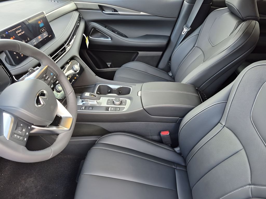 Certified Used 2026 Graphite Shadow INFINITI LUXE image 19