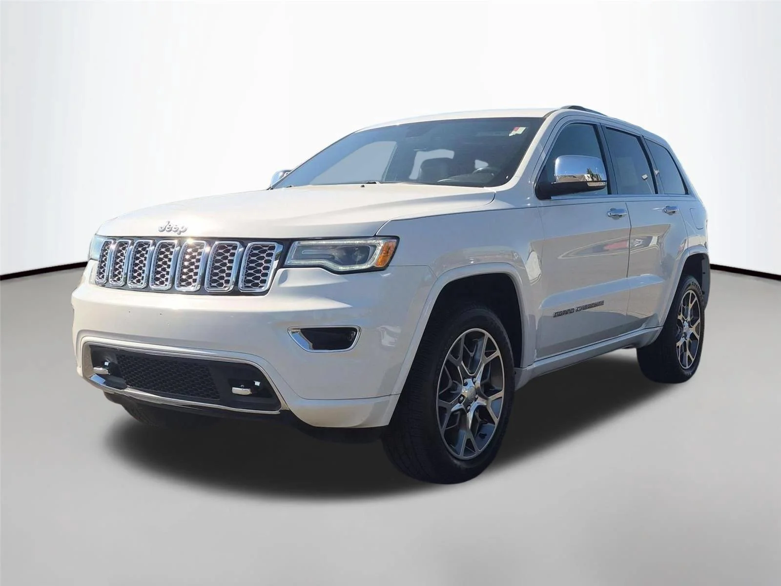 Used 2020 Bright White Clearcoat Jeep Overland image 1
