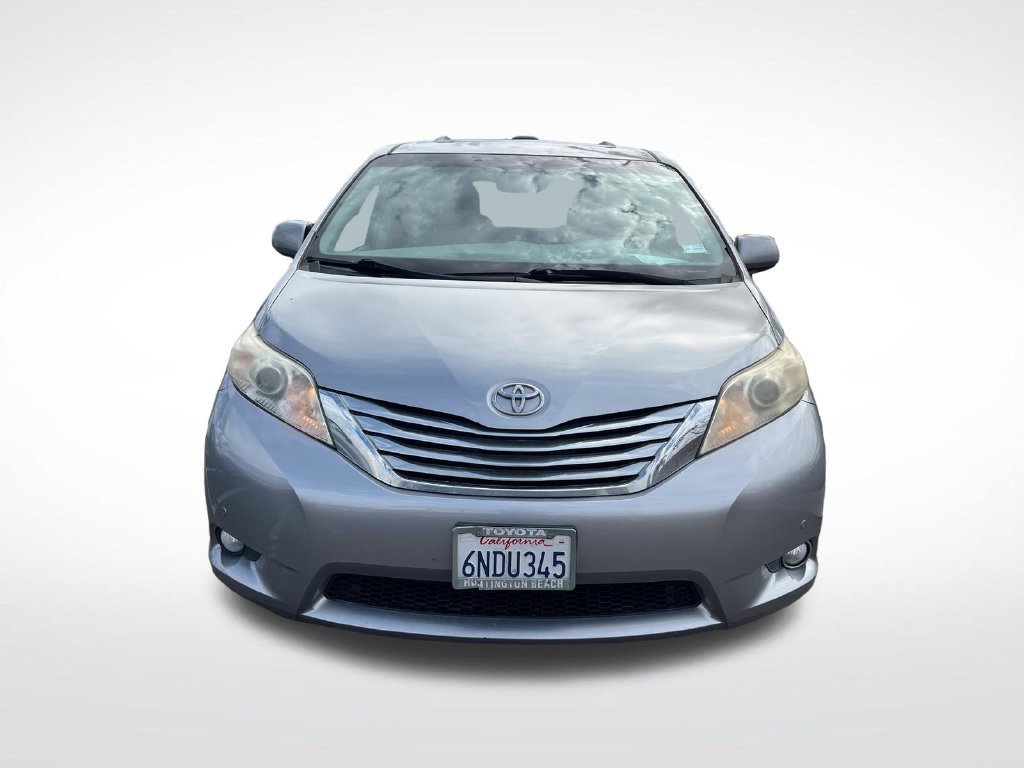 Used 2011 Gray Toyota Limited image 8