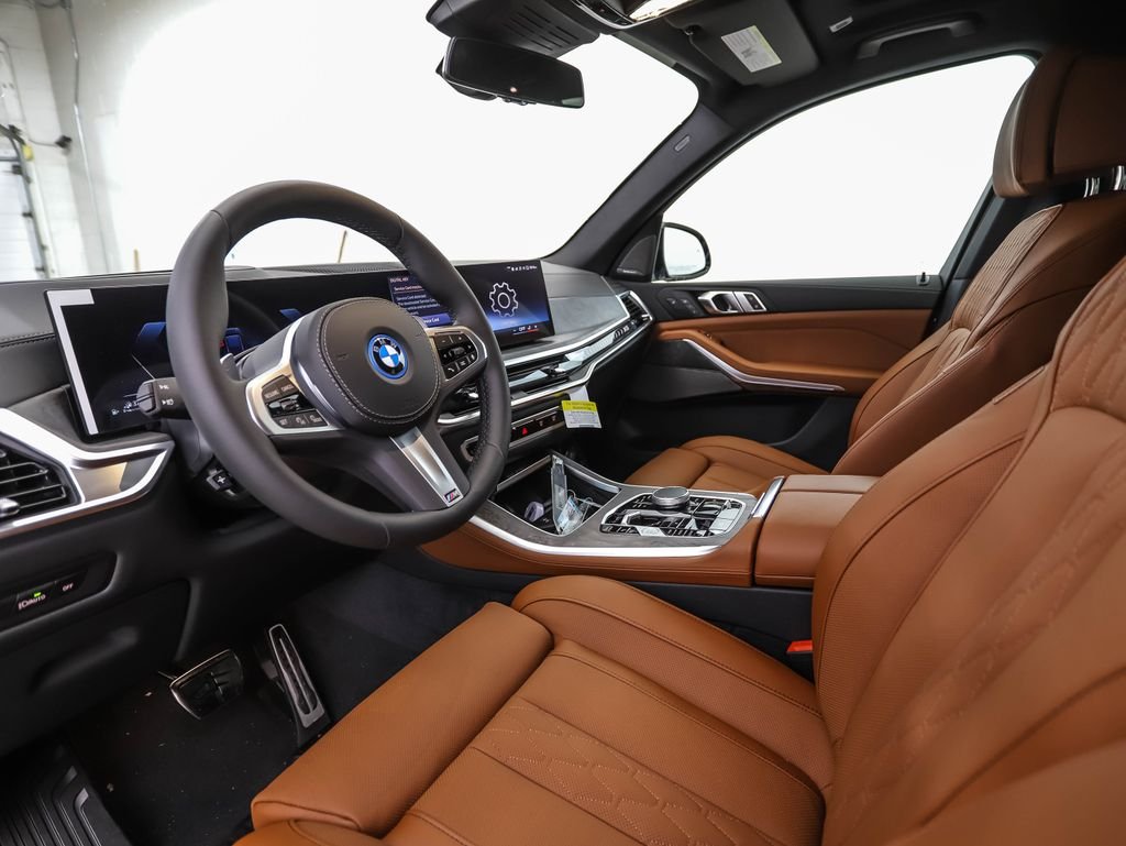 New 2026 Black Sapphire Metallic BMW xDrive50e image 10