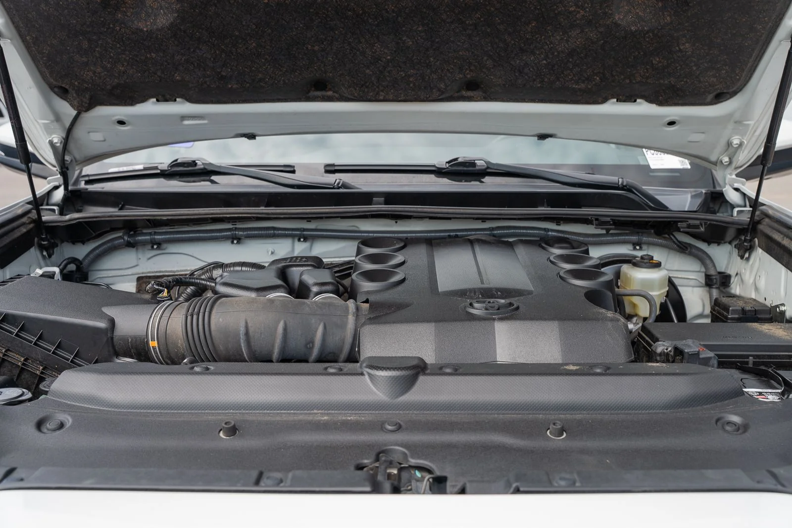 Used 2023 White Toyota SR5 Premium image 22