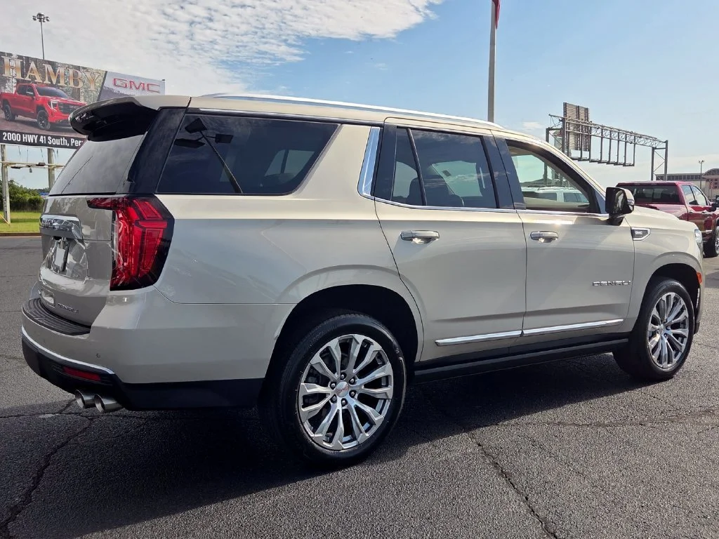 Used 2022 PEARL BEIGE METALLIC GMC Denali image 16