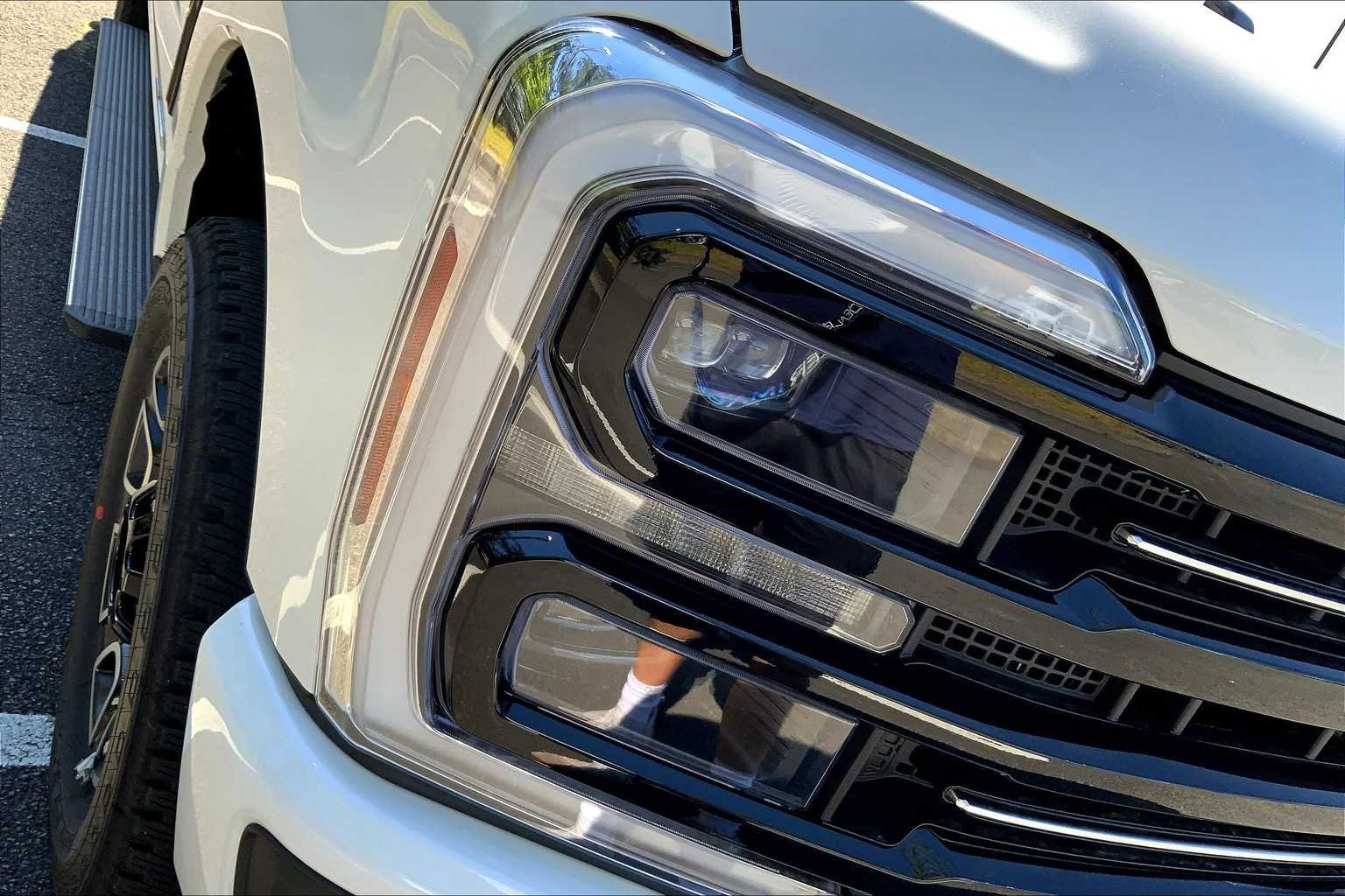 2025 Ford F-350 Super Duty Platinum - Photo 13