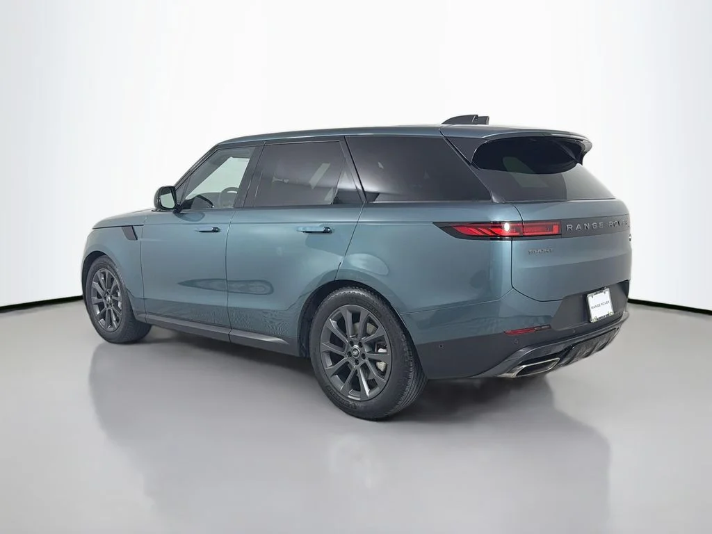 Used 2023 Green Land Rover SE image 7