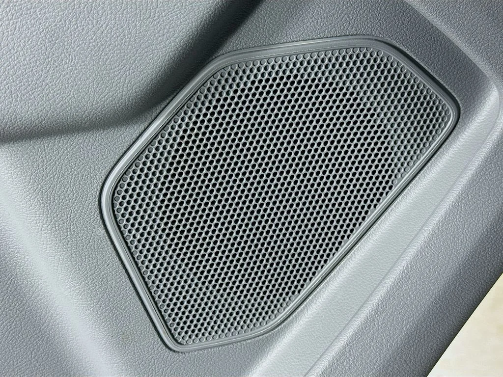 Used 2018 White Ford XL image 21