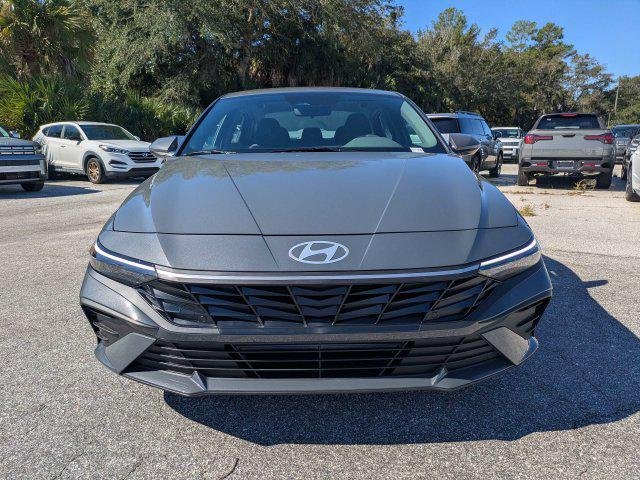 New 2026 Gray Hyundai SE image 8