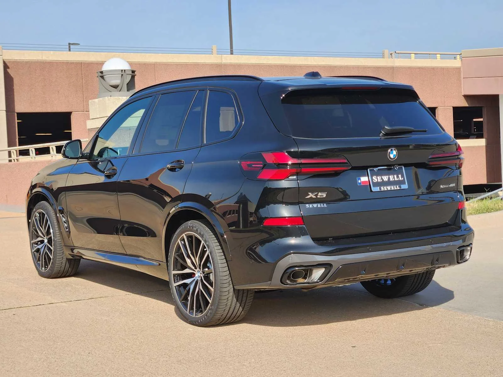 New 2026 Black Sapphire Metallic BMW xDrive40i image 3