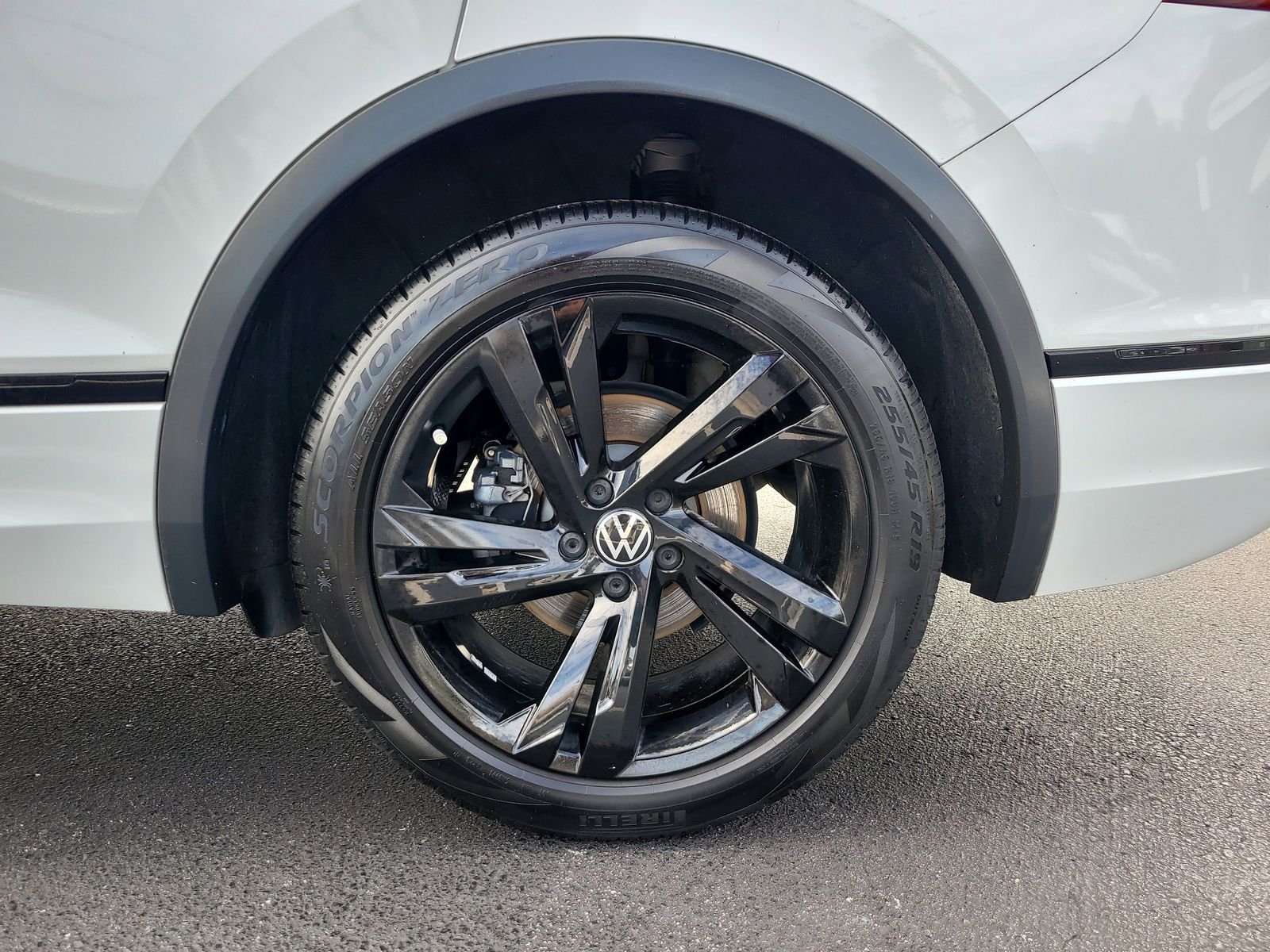 2023 Volkswagen Tiguan SE R-LINE BLACK - Photo 9