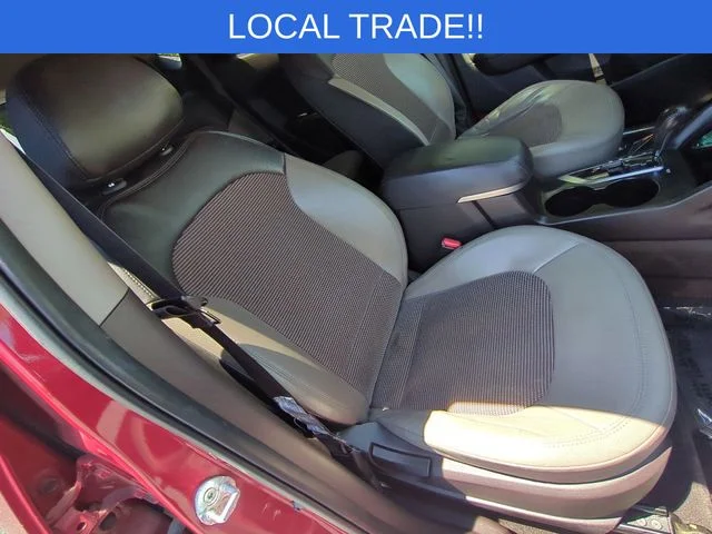 Used 2013 Red Hyundai GLS image 33