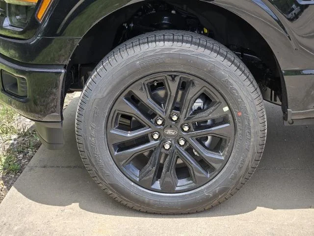 New 2026 Agate Black Metallic Ford XLT image 27