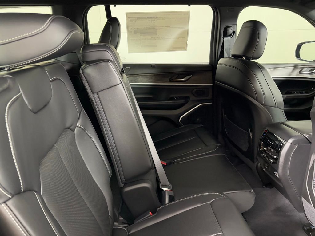 2025 Jeep Grand Cherokee L Limited - Photo 16