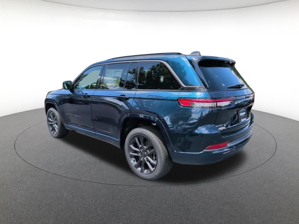 New 2026 Fathom Blue Pearl-Coat Exterior Paint Jeep Limited Reserve image 9