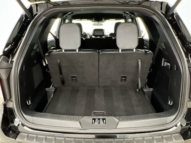 Used 2025 Black Metallic Ford ST-Line image 38