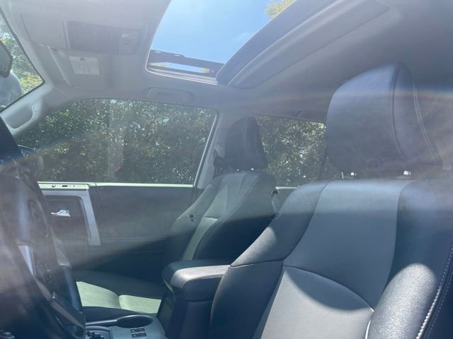 Used 2019 White Toyota SR5 Premium image 13