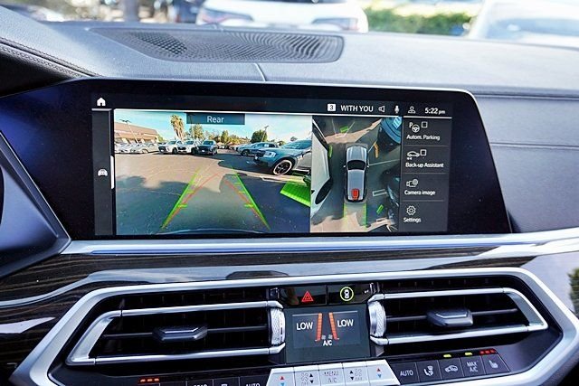 Used 2023 Gray BMW xDrive40i image 28