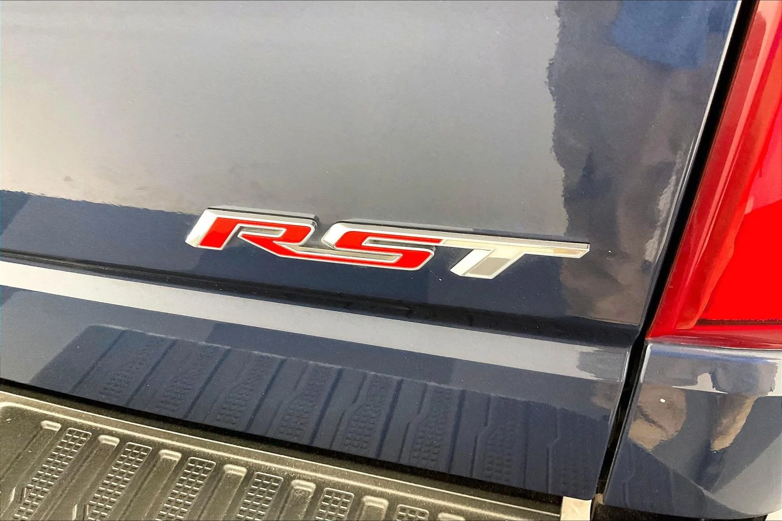 Used 2021 Northsky Blue Metallic Chevrolet RST image 7