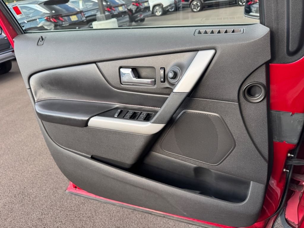 Used 2012 Red Ford Limited image 17