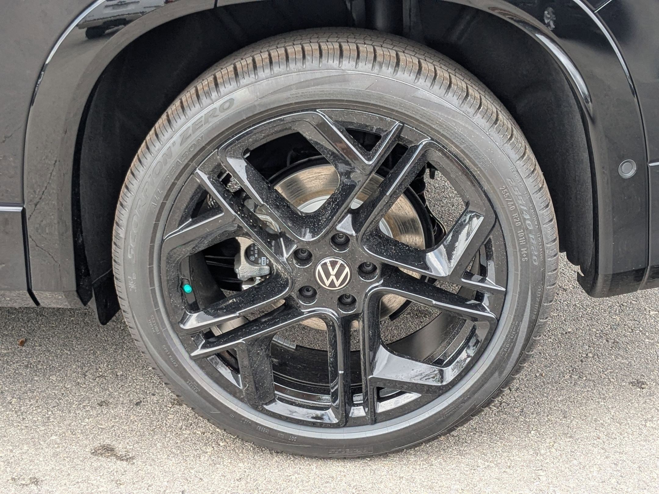New 2026 Deep Black Pearl Volkswagen SE R-Line Black image 20
