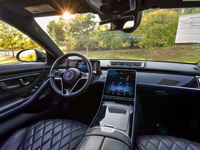 Certified Used 2022 Gray Mercedes-Benz S 580 image 6