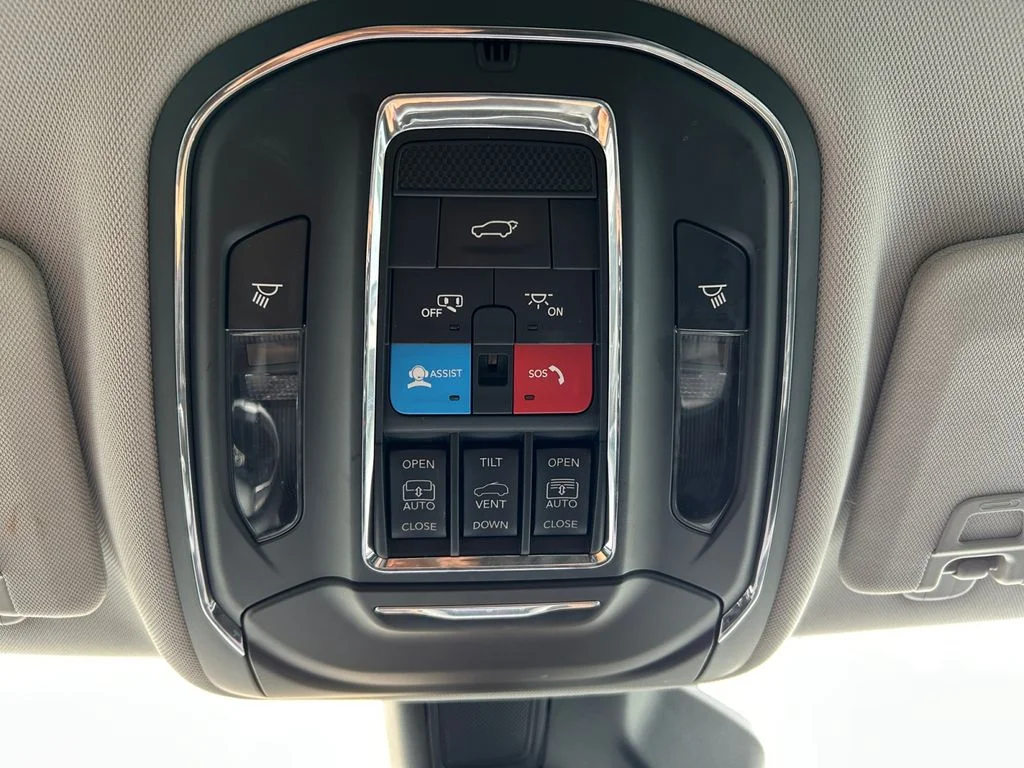 Used 2023 Silver Jeep Limited image 29