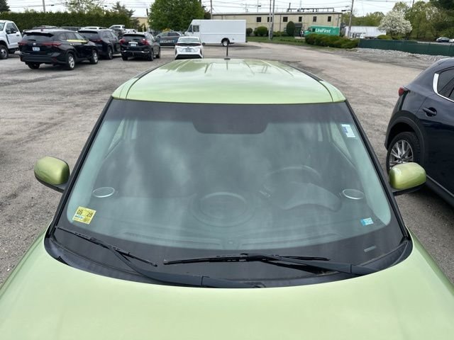 Used 2015 Green Kia Base image 7