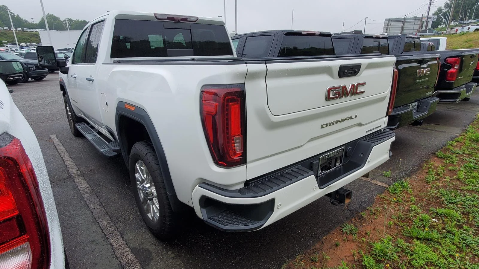 Used 2021 SUMMIT WHITE GMC Denali image 8