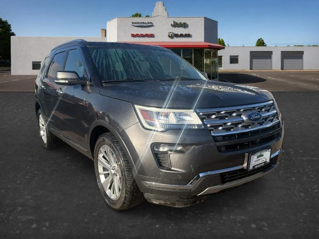 Used 2019 Magnetic Metallic Ford Limited image 1