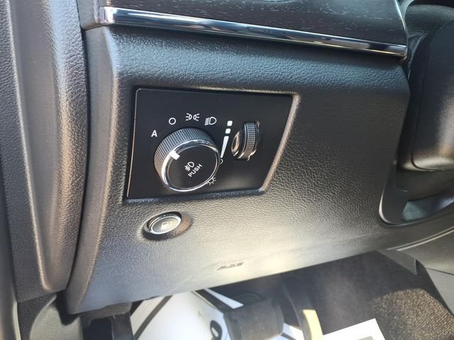 Used 2017 Blue Jeep Limited image 16