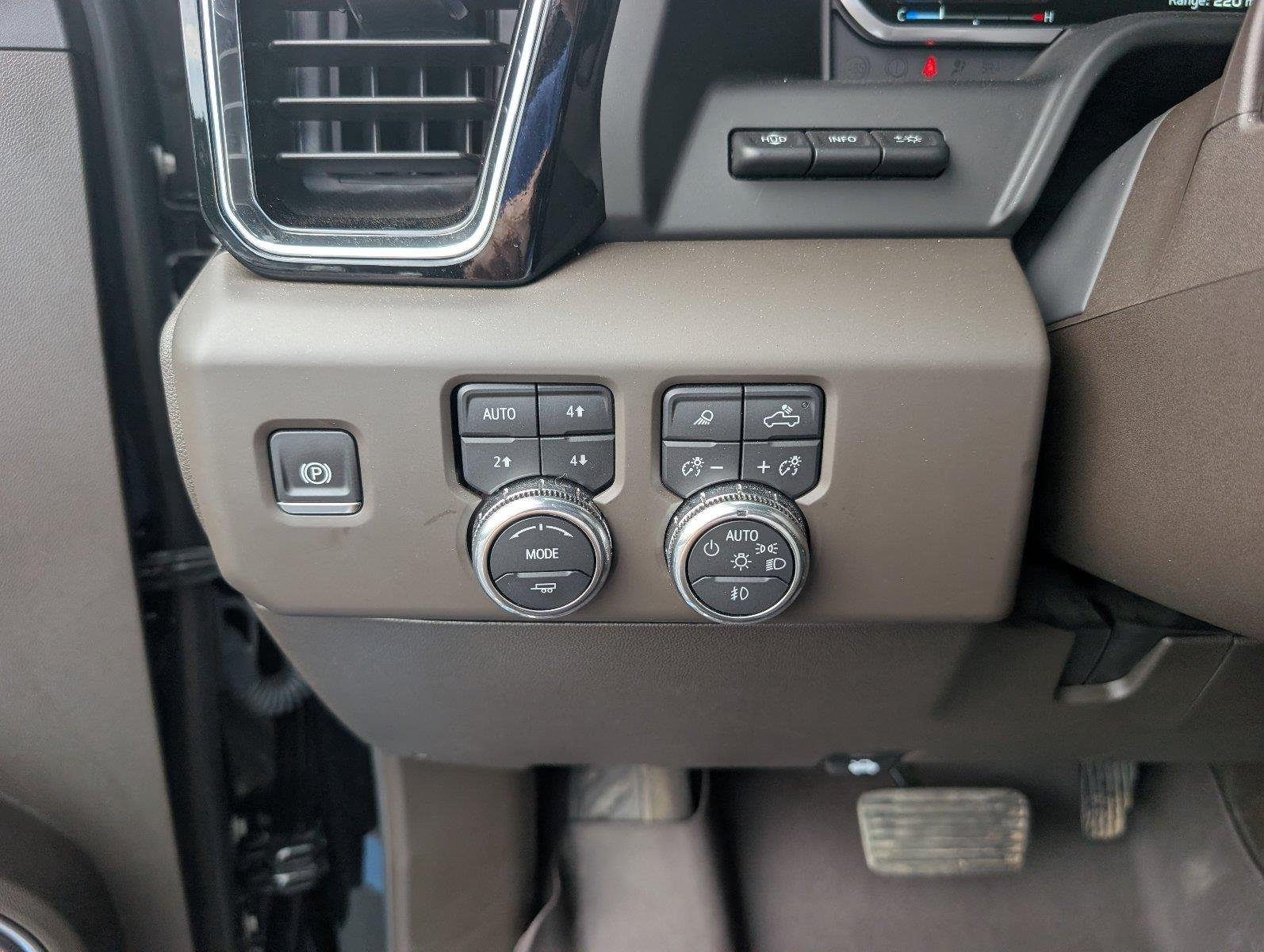 Used 2025 Onyx Black GMC Denali image 32
