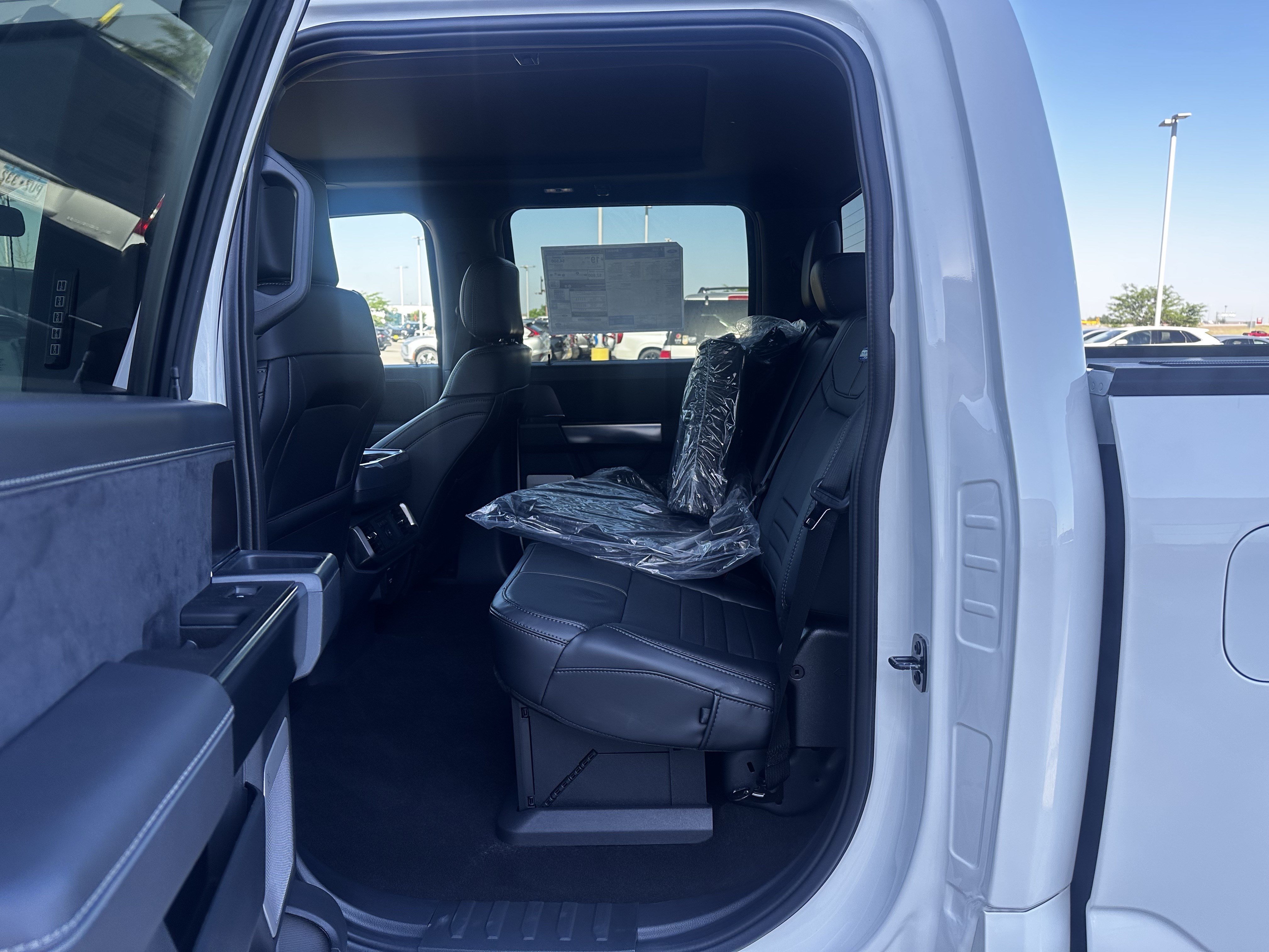 New 2026 Star White Metallic Tri-Coat Ford Platinum image 6
