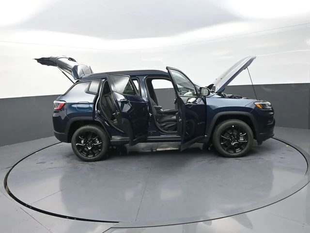 New 2026 Fathom Blue Pearl Coat Jeep Latitude image 36