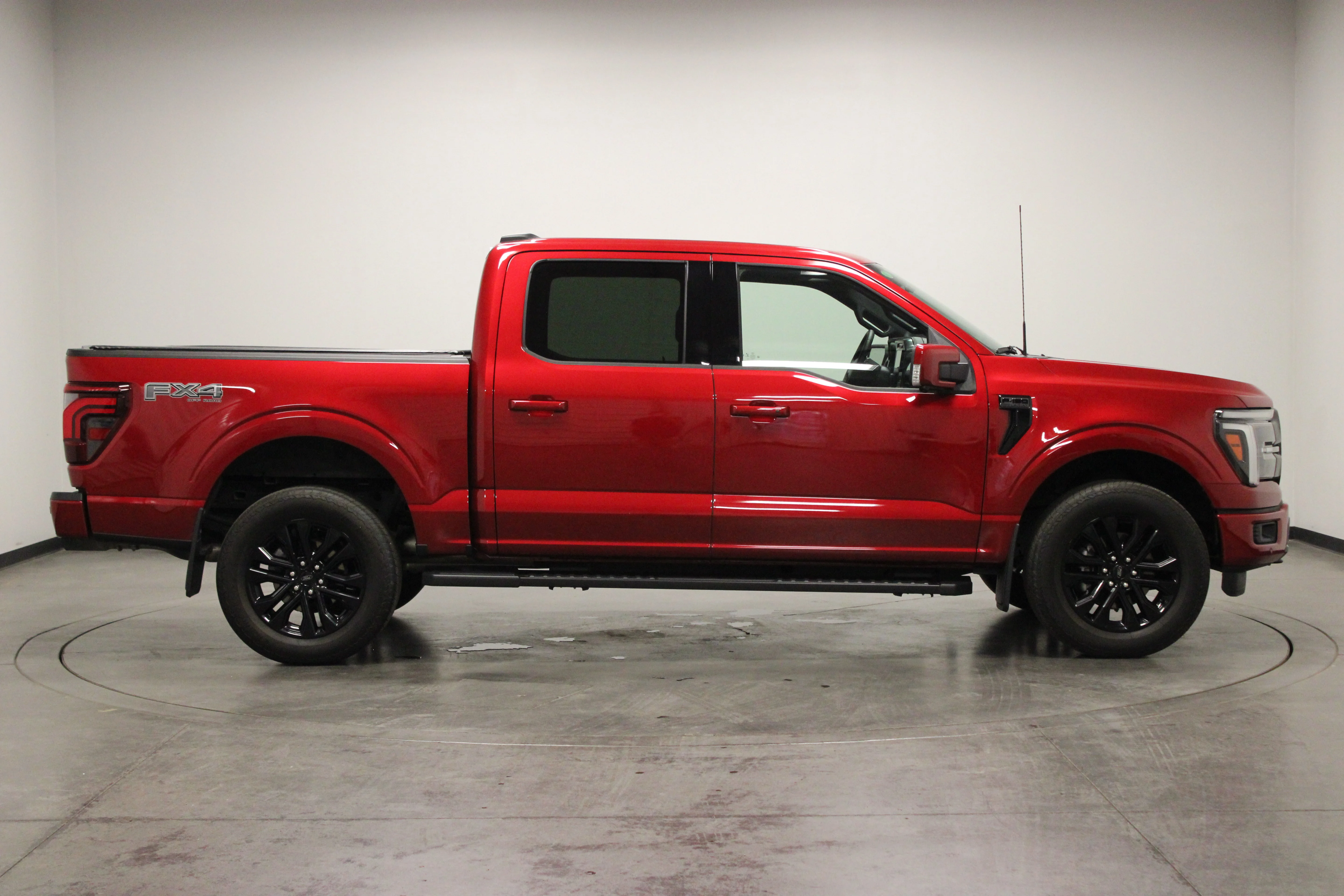 Used 2025 Rapid Red Metallic Tinted Clearcoat Ford LARIAT image 9