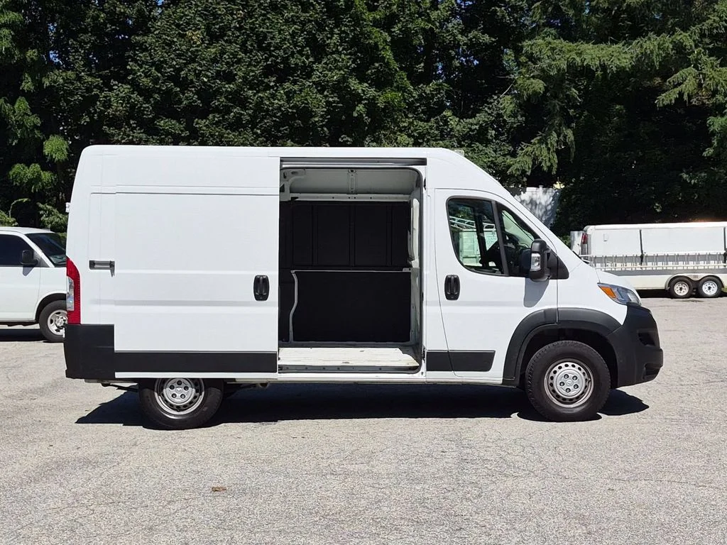 Used 2025 White Ram High Roof image 21
