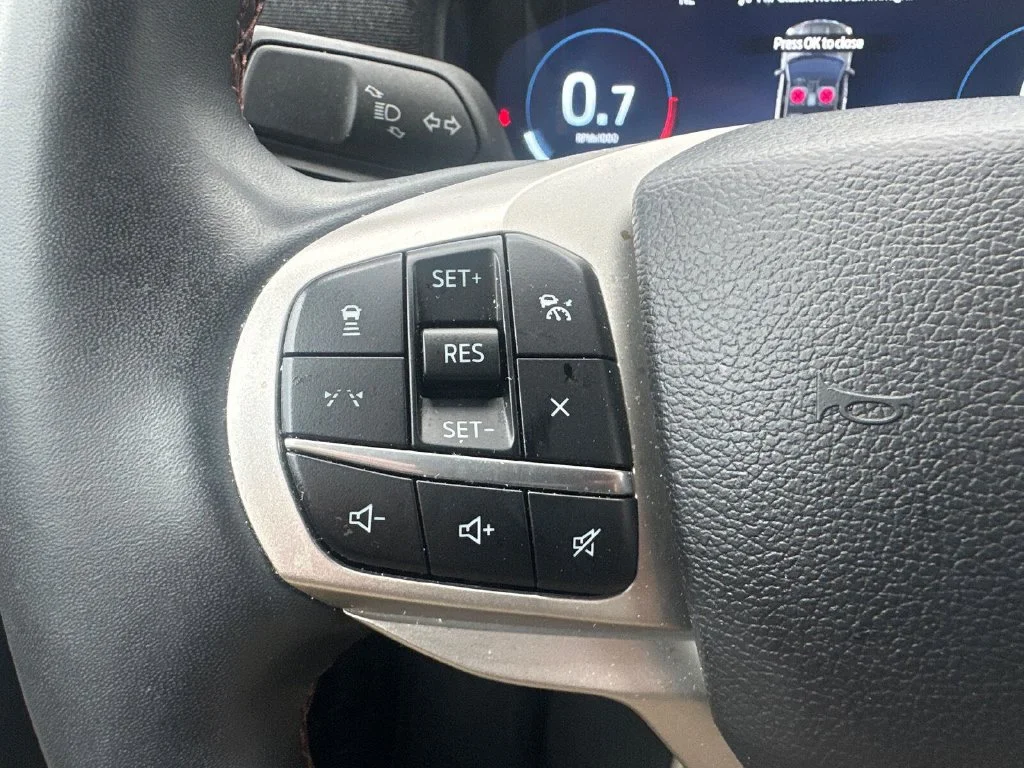 Used 2025 Gray Ford Active image 19