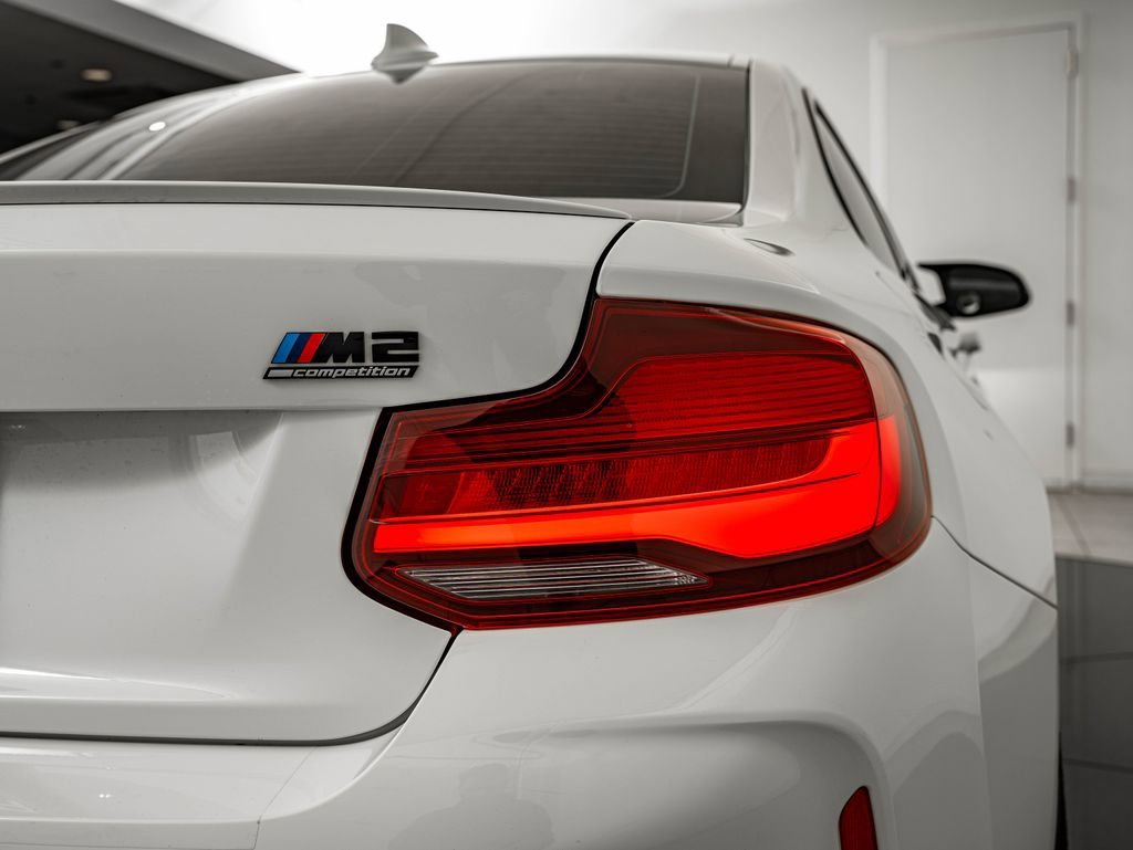 Used 2020 Alpine White BMW Competition image 17