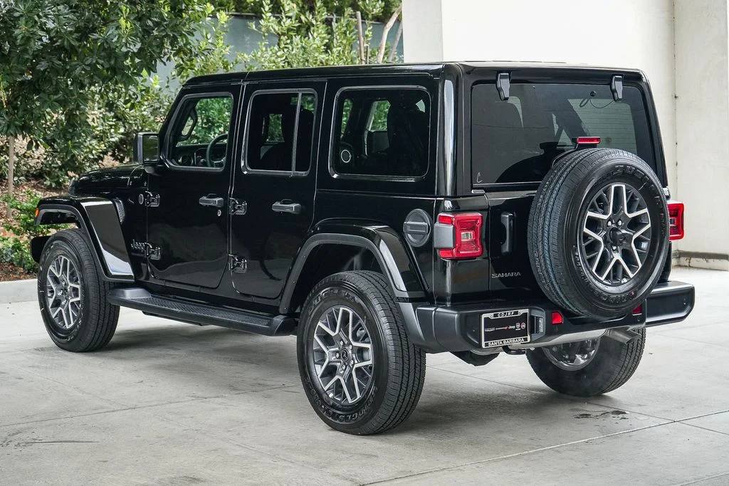 New 2026 Black Clear-Coat Exterior Paint Jeep Sahara image 4