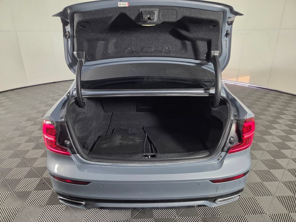 Certified Used 2022 Gray Volvo Momentum image 26