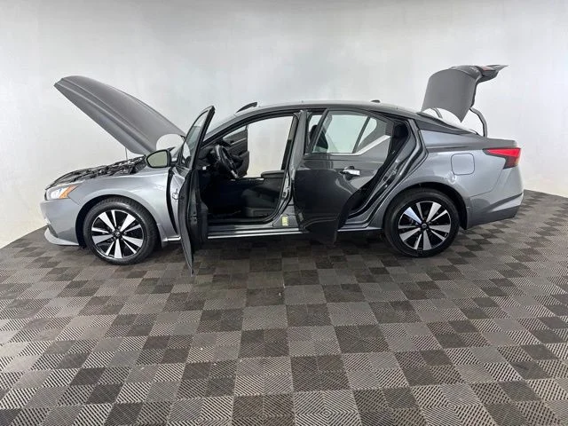Used 2021 Gray Nissan 2.5 SV image 9