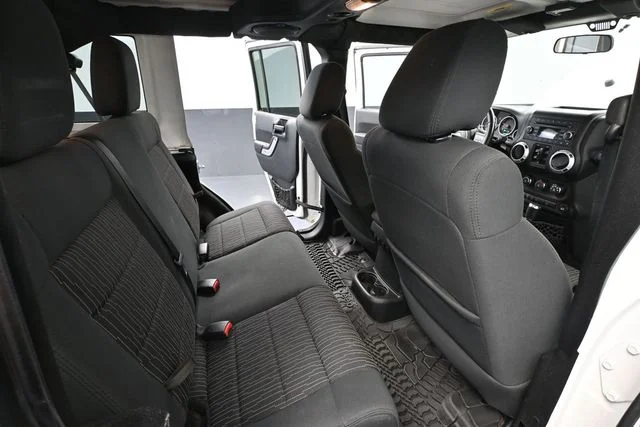 2012 Jeep Wrangler Unlimited Rubicon - Photo 37