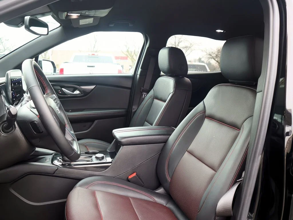 Used 2025 Black Chevrolet RS image 14