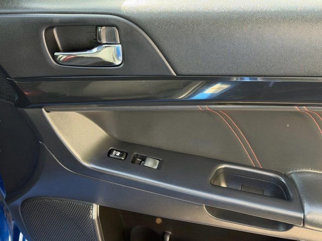 Used 2017  Mitsubishi ES image 16
