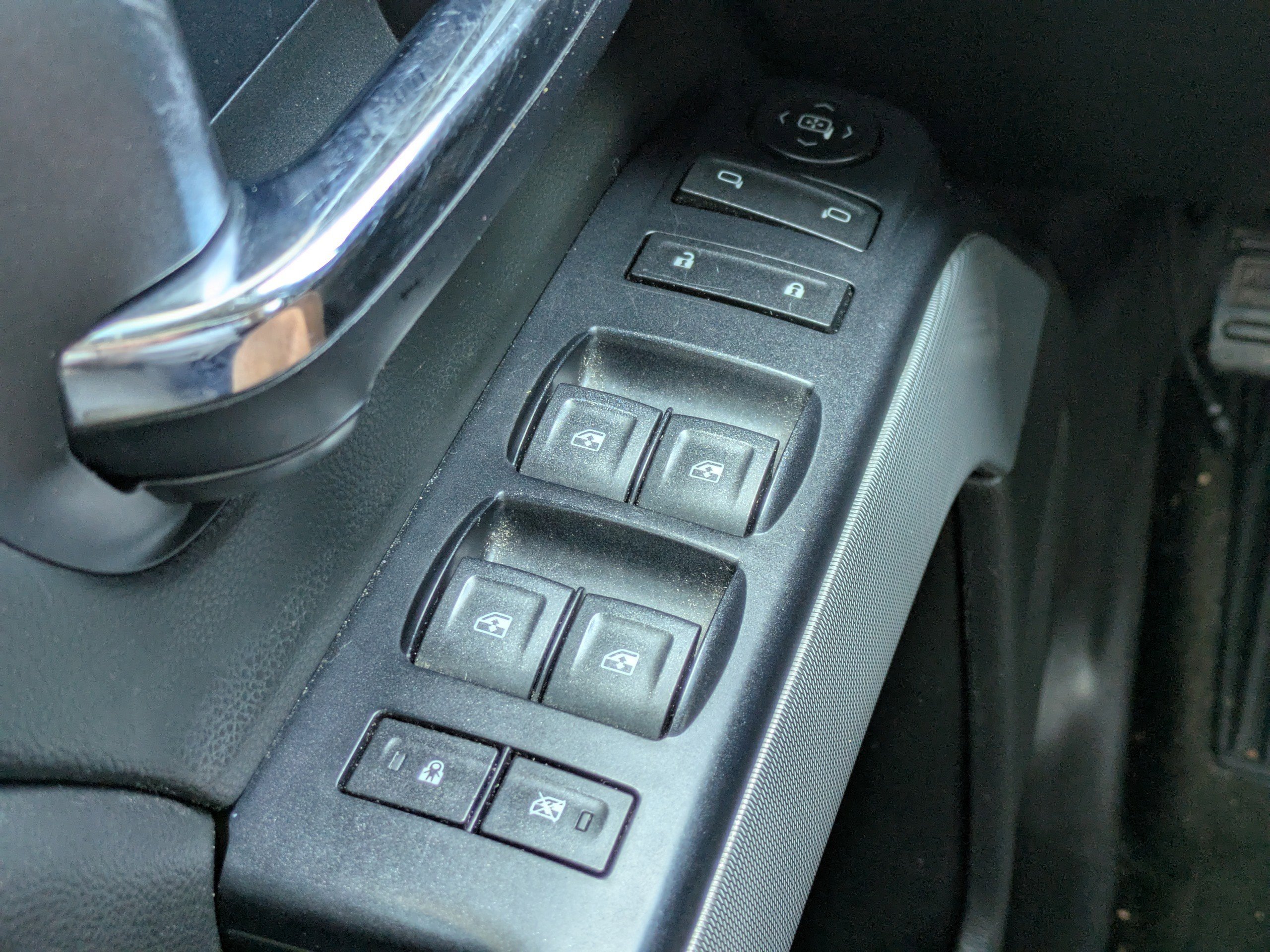 Used 2018 Graphite Metallic Chevrolet LT image 19