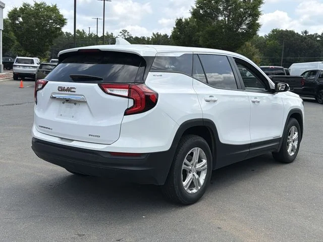 Used 2024 White GMC SLE image 13