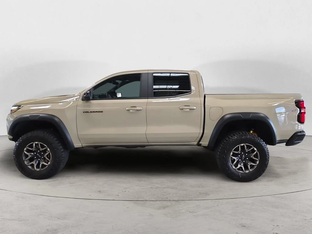 Used 2024 Sand Dune Metallic Chevrolet ZR2 image 8