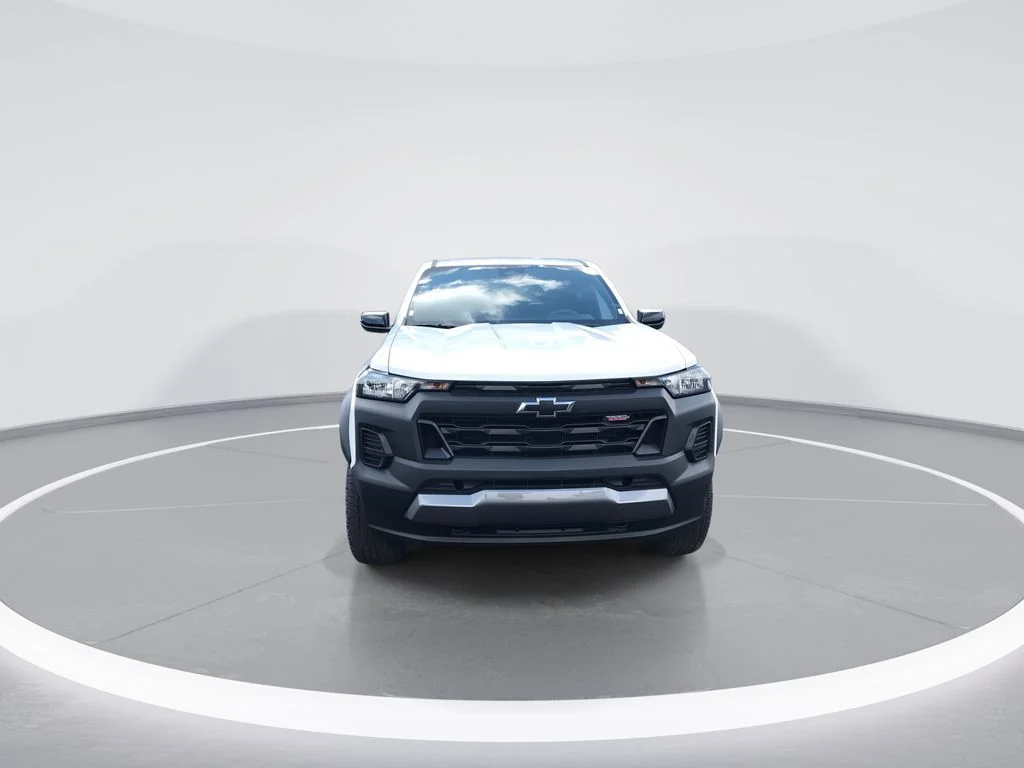 Used 2026 White Chevrolet Trail Boss image 3